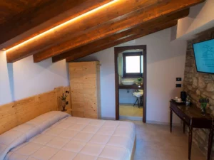 la-colombaia-camera-del-bed-and-breakfast-con-vista-e-balcone